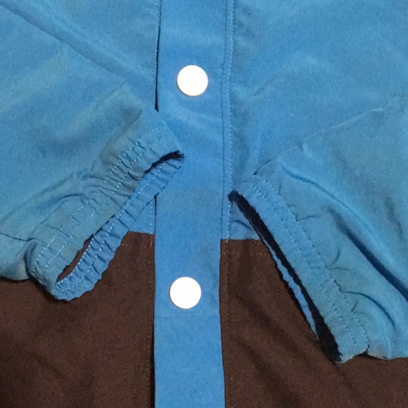 UNDER ARMOUR YOUTH M, N.YLON SHELL FLEECE INSIDE - Picture 4 of 7